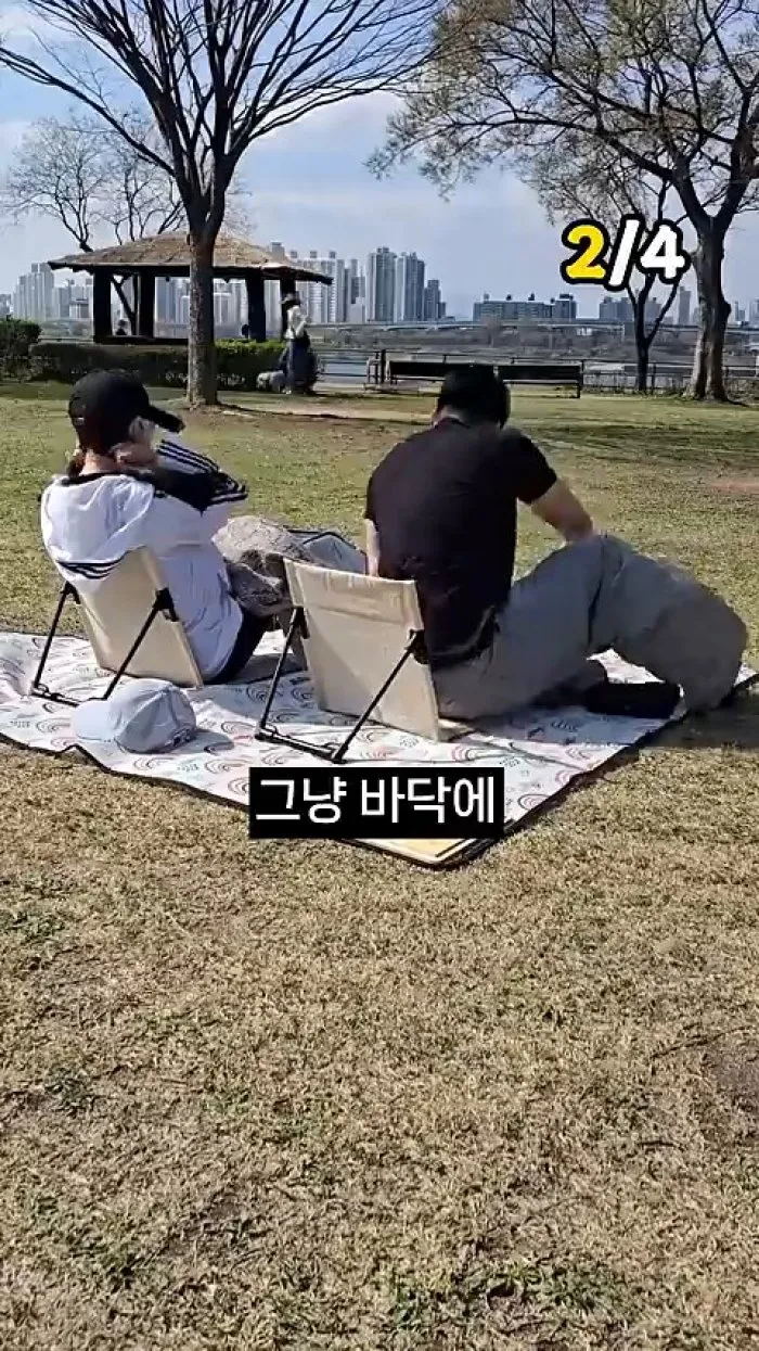 핫쿡볼 발열 도시락 알루미늄 용기, 멜로우버디 그라운드 체어, 스톤콜드 자동펌프 에어매트, 페이퍼팝 메가토트 등받이 종이의자