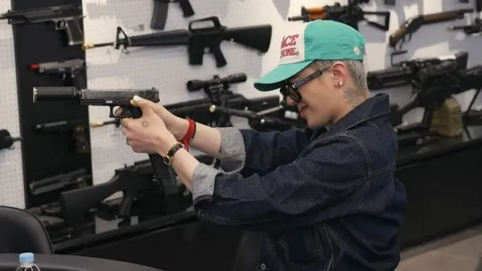 지드래곤, 데프콘, 슈팅장, 총기, 선물, 브로맨스