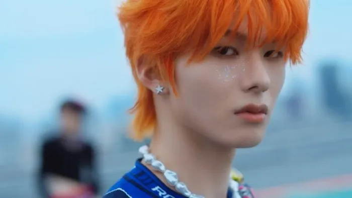 아오엔, 하이브, 더 블루 선, 데뷔