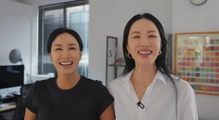 엄정화 쌍둥이설 나왔다…'판박이' 여동생 공개 (+사진)