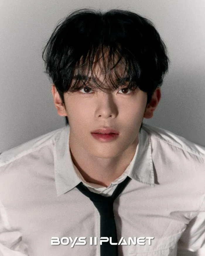 "차은우 아냐?" 팬들 난리 난 '보이즈2플래닛' 강민 비주얼