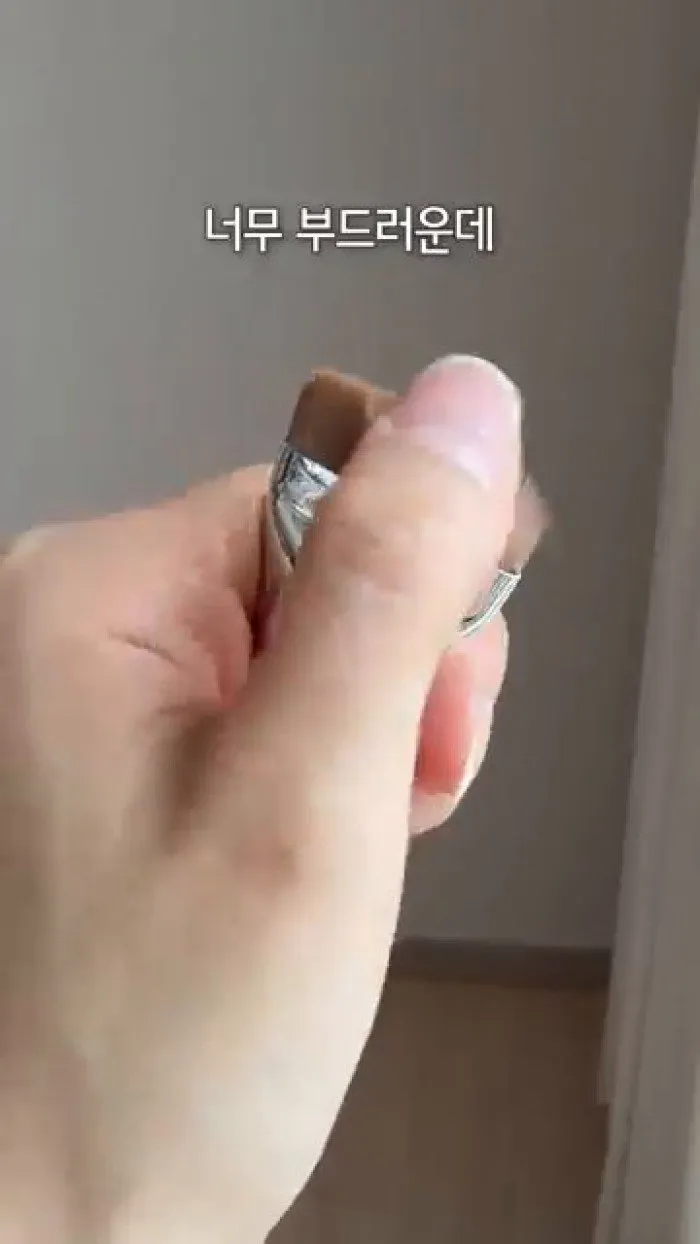 엔트로피메이크업 터프 브로우 피니셔, 어뮤즈 헤어 퍼퓸 미스트, .필리밀리 미니 스파츌라 브러시 828 발레코어 에디션