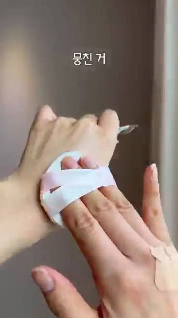 엔트로피메이크업 터프 브로우 피니셔, 어뮤즈 헤어 퍼퓸 미스트, .필리밀리 미니 스파츌라 브러시 828 발레코어 에디션