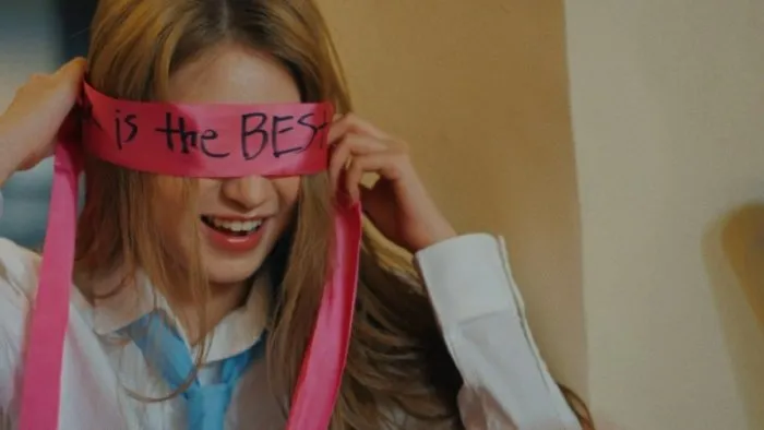 키키, 댄싱 얼론, 뮤직비디오