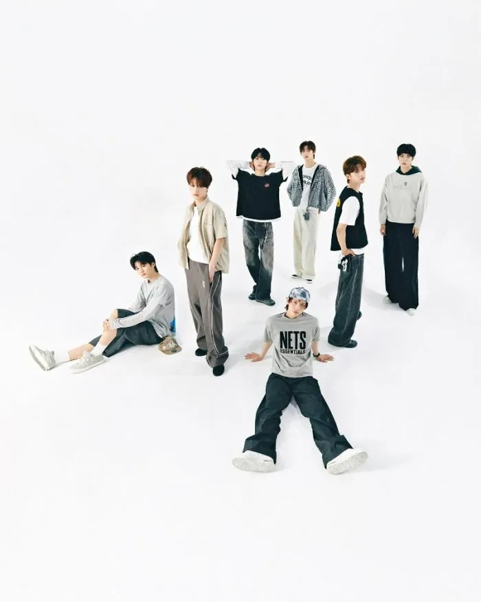 Identity, Unevermet, Debut, Mode House