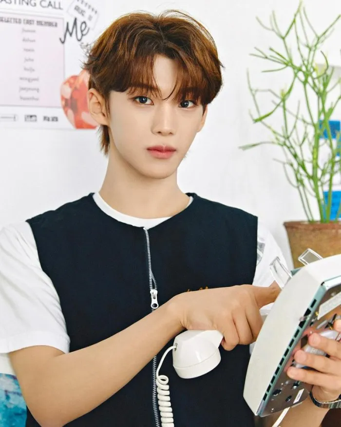 Identity, Unevermet, Debut, Mode House