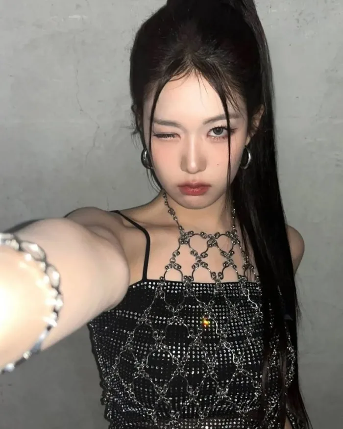 이즈나, 윤지윤, 건강, 활동, 중단, 탈퇴