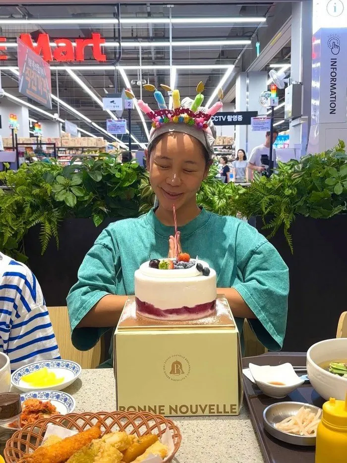 '이대은♥' 트루디, 가족들과 생일 "사랑받는 것 느껴"