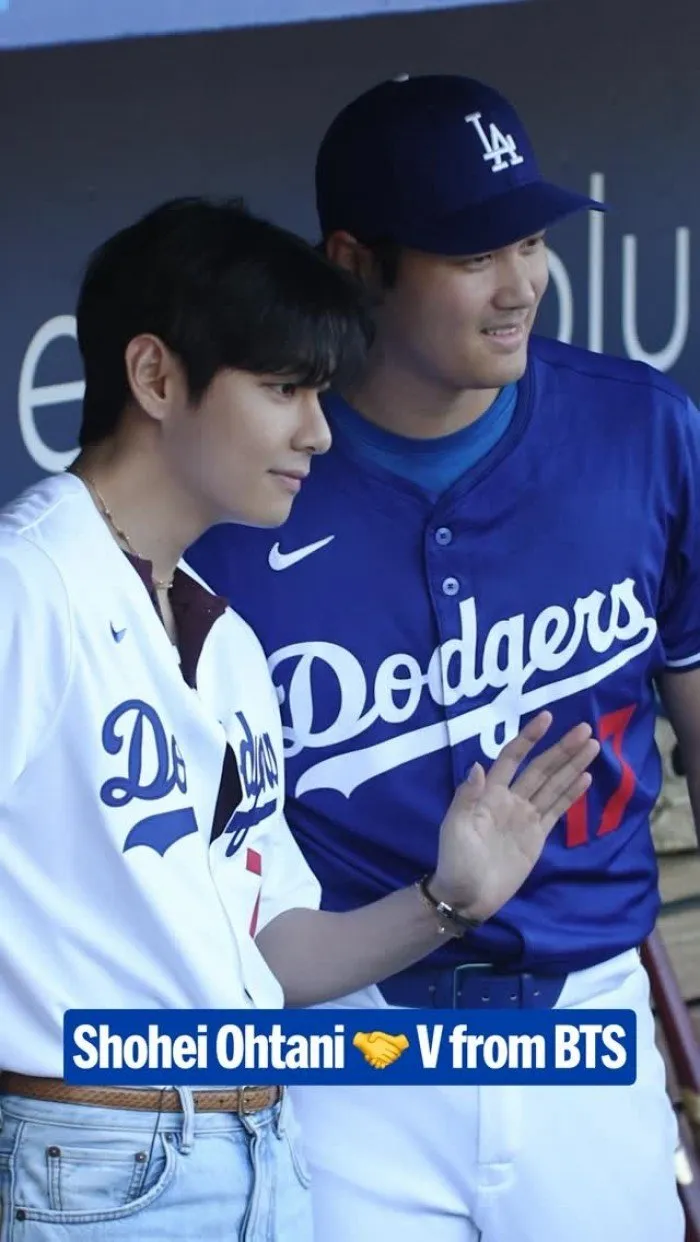 BTS 뷔, 193cm 오타니 옆에서 '넘사벽' 피지컬 과시 (+사진)