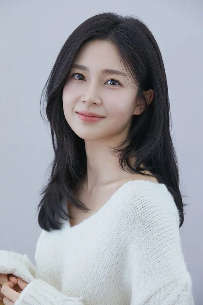 'Judge Lee Han-young' Baek Jin-hee becomes Ji-sung's strong ally... Playing the role of a legal reporter