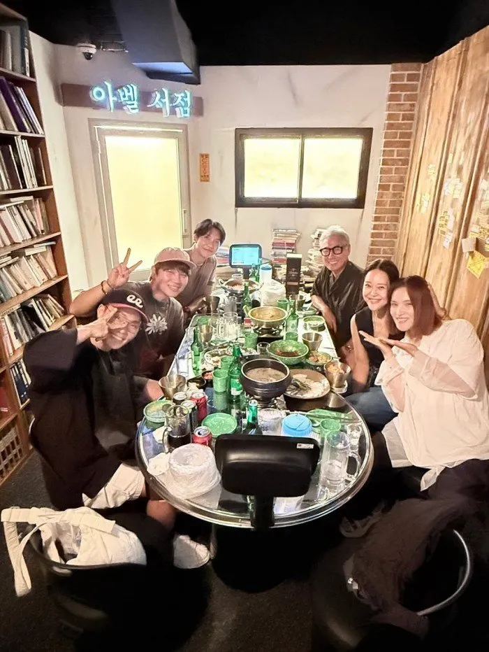 Singer Baek Ji-young and Spider, 'Pregnancy Announcement' D-line... Caught at a Pocha Gathering