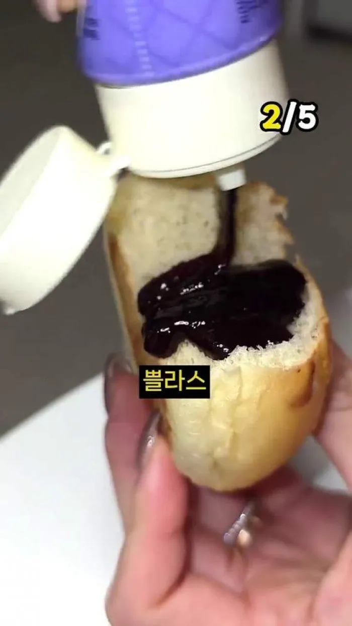 풀무원 지구식단 메밀두유면, 삼립 프로젝트H 고단백 저당 모닝빵, 넛츠그린 짜먹는 저당 땅콩 스프레드 스틱, 굽네 닭가슴살 김치볶음밥, 참치듬뿍 제로쌈장