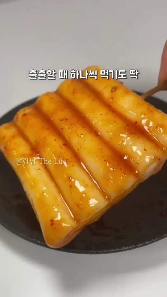 Grandma's Tteok Skewers, Cheonil Food Plain Omelet, Hunhun Seafood Udon Set