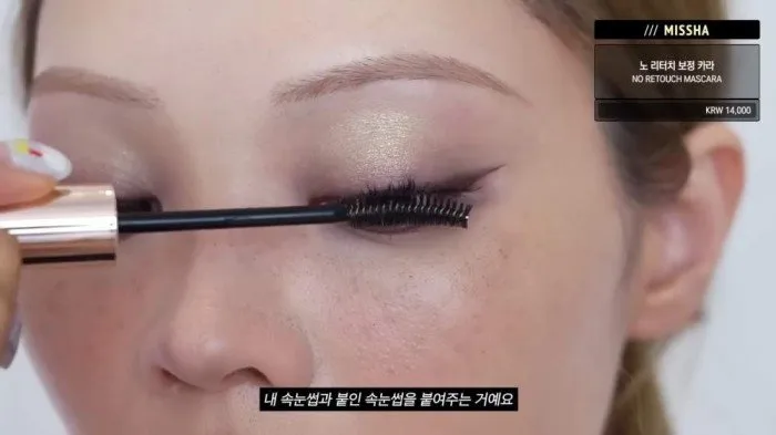 Joseon Beauty Daily Tinted Suns Serum, Armani Beauty Designer Glow Foundation, Hwahae 156 Brocha Correctora