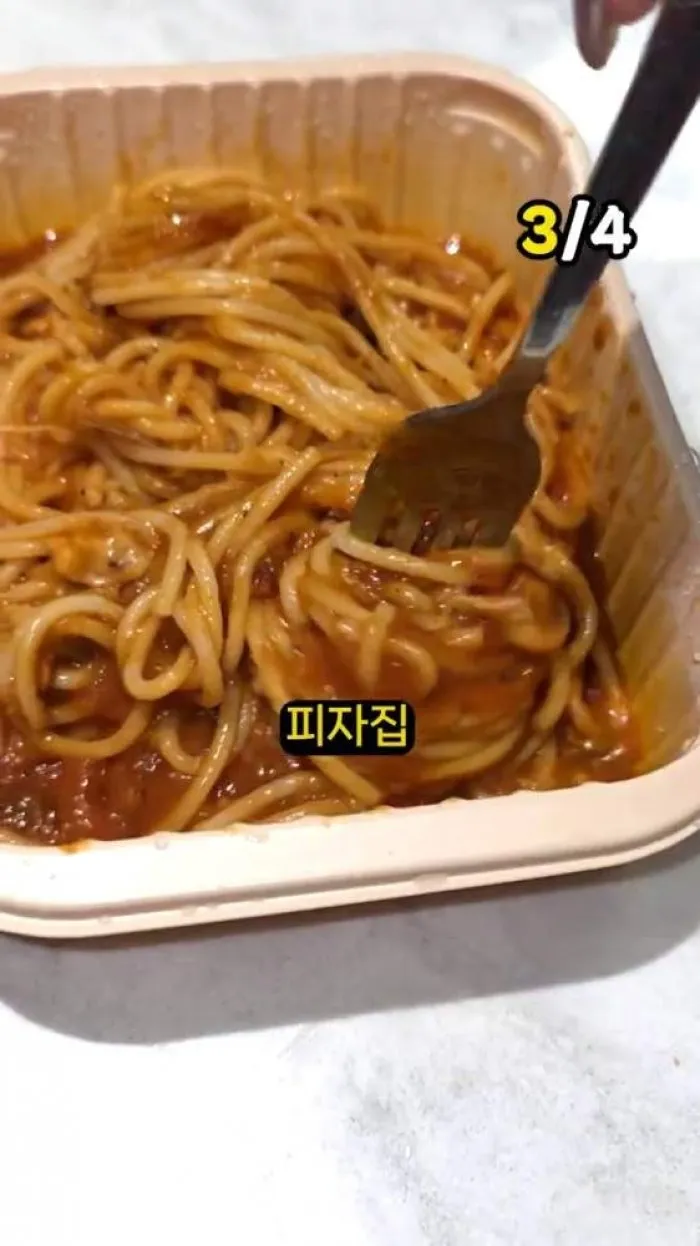 쉐푸드등심통돈까스, 통다리그릴바베큐, 치즈가득통모짜볼로네제, 프로즌스테이크솥밥키트