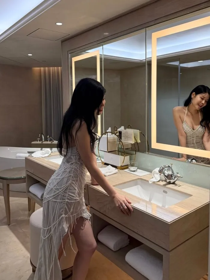 Lin Celebrates First Holiday After Divorce: "Taking a Break After a Long Time"