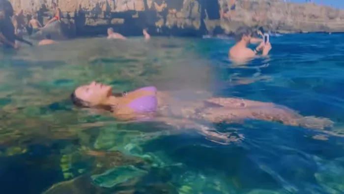 Uhm Jung-hwa, Italia, playa, bikini, Monachile