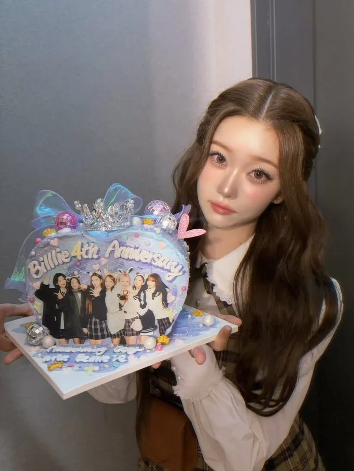 Instagram, Billy, Tsuki, cuarto aniversario, debut