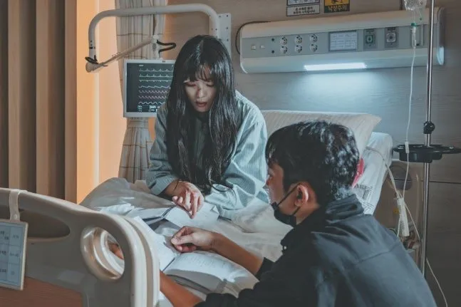 김유정, 티빙, 친애하는X, 연기변신, 글로벌차트, 비하인드, 스틸, 1위, TVING