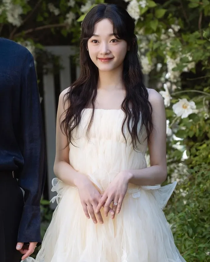 Actor, Instagram, Vestido de novia, Baro Entertainment, Lee Yu-mi, Jang Seung-jo, Netflix, Serie, You Killed Me