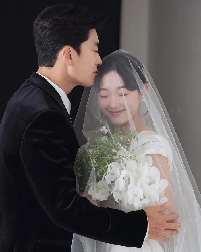 Actor, Instagram, Vestido de novia, Baro Entertainment, Lee Yu-mi, Jang Seung-jo, Netflix, Serie, You Killed Me