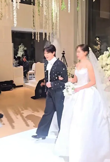 김장훈, 미르, 결혼식, 논란, SNS