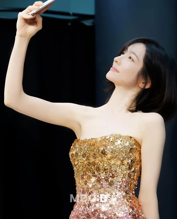 パク・ジヒョン, ナムアクターズ, 演技大賞, SBS, プレゼンター, インスタグラム, ドレス