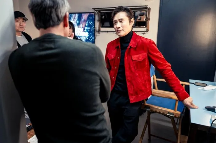 Lee Byung-hun, talk show, Seth Meyers, película, Sin otra opción, Globos de Oro, ceremonia