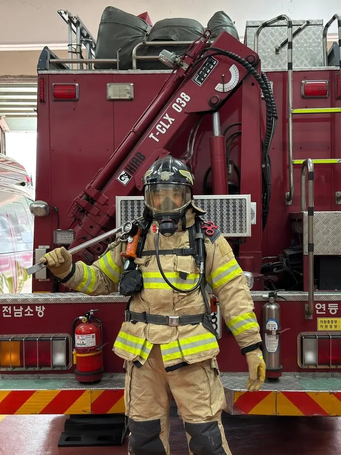 Dex, Instagram, Firefighter, Uniform, Fans, Manitto Club, I Am Boxer, Window Shopping, Drama, Movie, Tarot