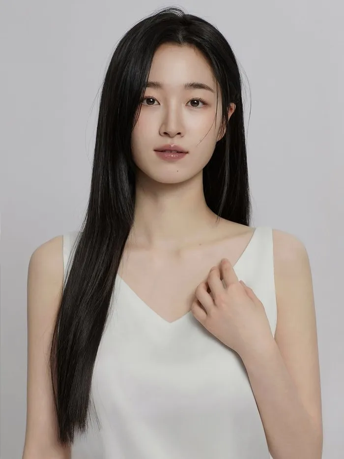 ウォン・ジアン, プロフィール写真, メイド・イン・コリア, 明日はきっと, ドラマ, インスタグラム