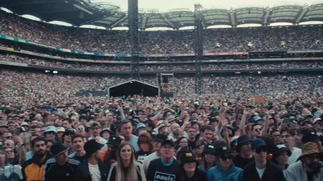 Oasis enciende Instagram con un concierto de ensueño