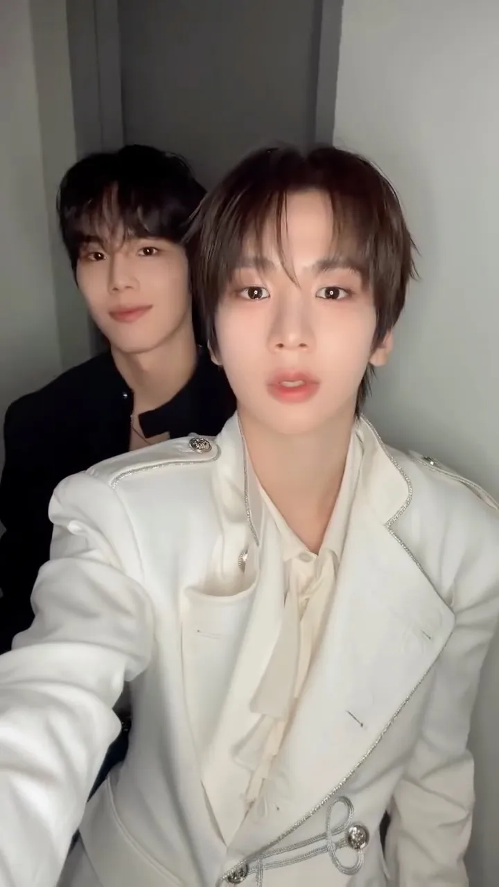 黃成斌公開魅力滿滿的自拍