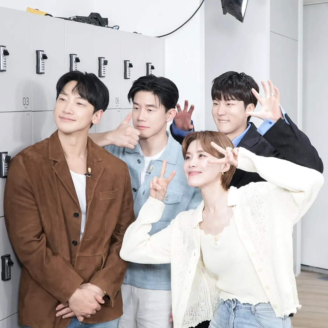 화려한 조명이 감싼 테오, 살롱 드립 공개