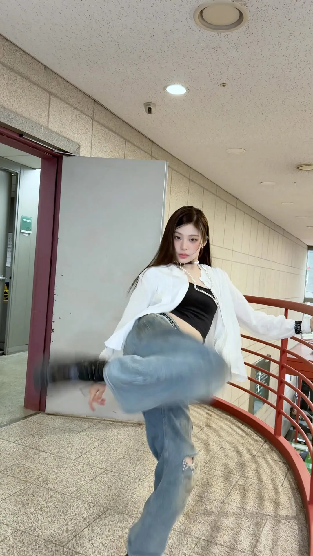 독특한 매력, 베이비돈크라이 변신