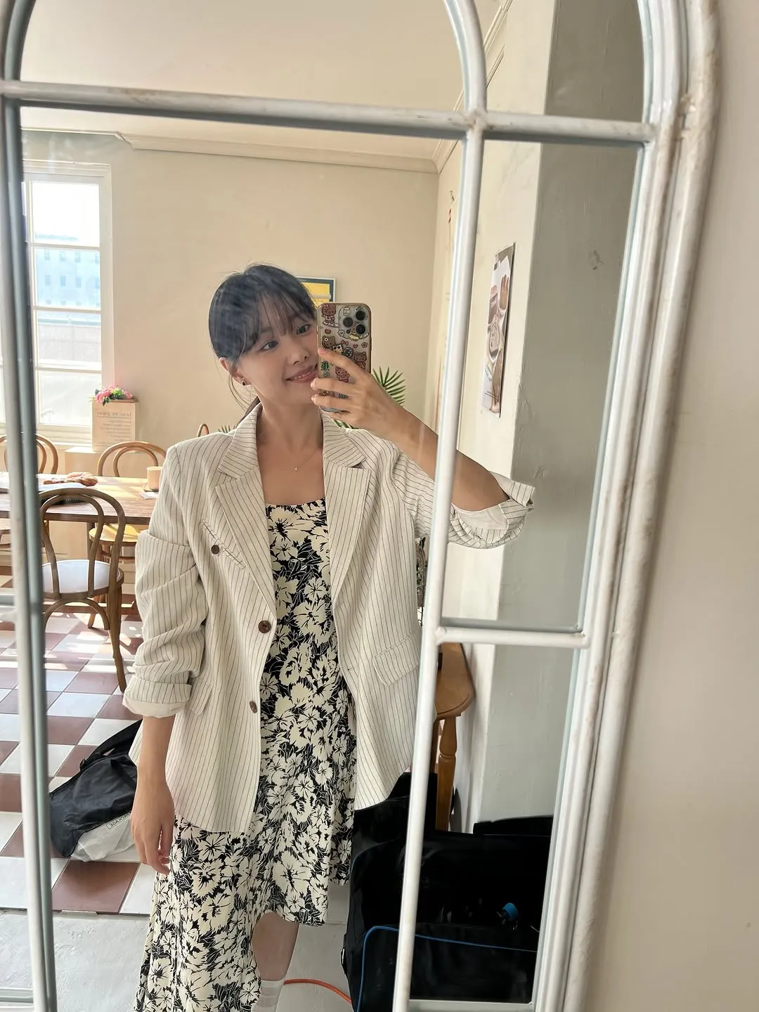 맑고 행복한 하루, 송지은의 따뜻한 미소