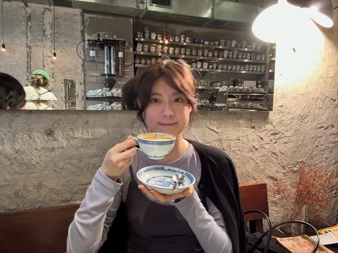 청초한 매력, 남지현의 홍콩에서의 일상