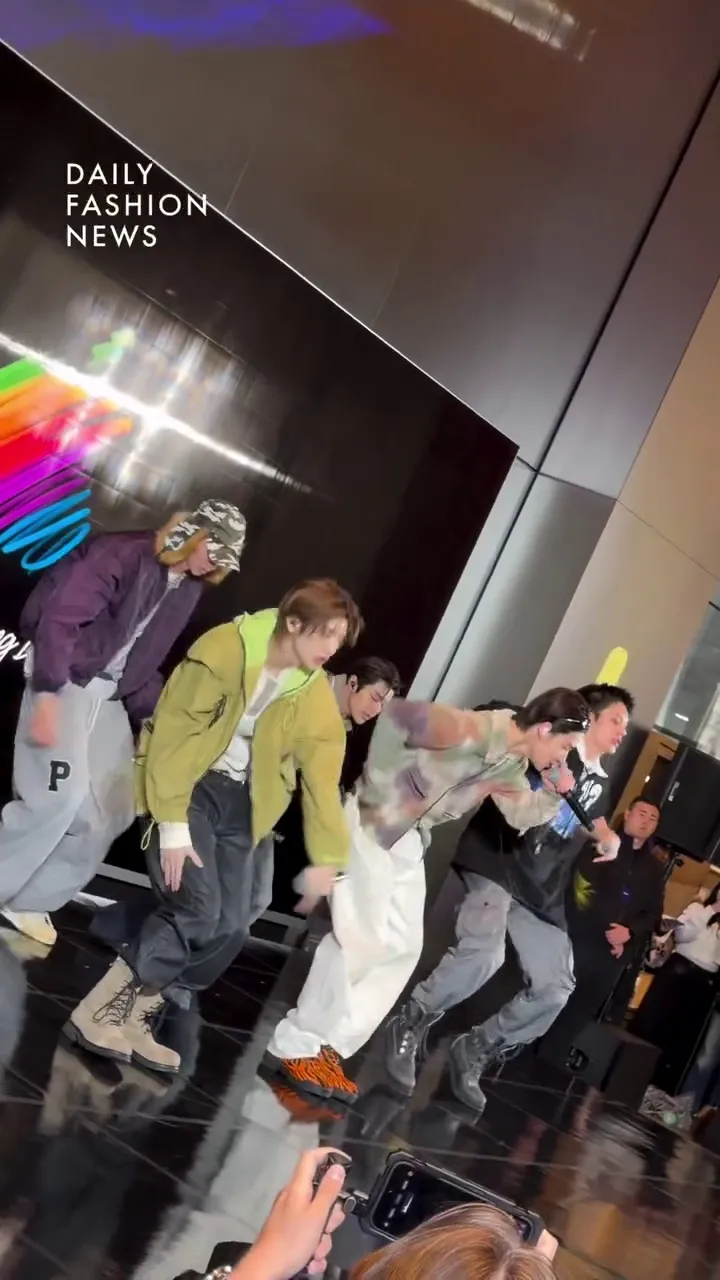 CORTIS, Apple Myeong-dong, phiên trò chuyện đặc biệt