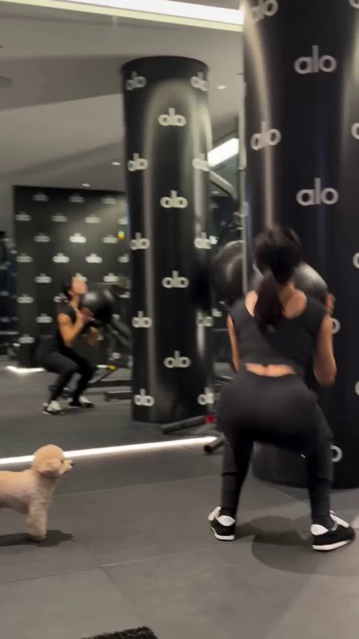 Jung Hye-young, ngôi sao fitness, tập luyện