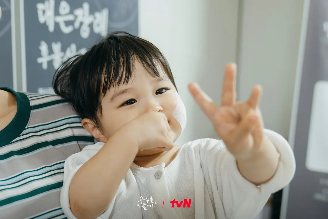 Drama tvN “nhỏ bé và quý giá” công bố loạt ảnh hậu trường cuối cùng