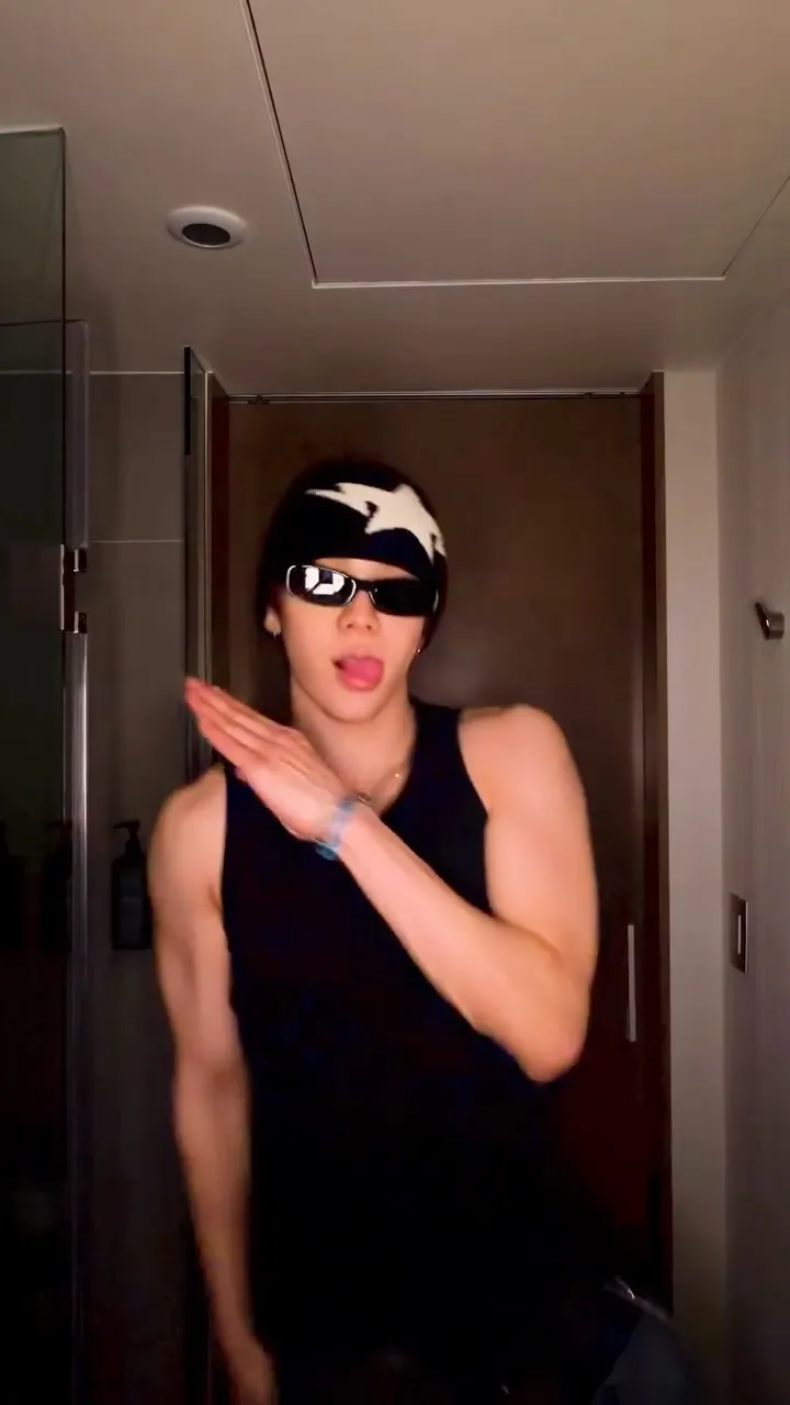 RIIZE khoe sức hút đầy năng động