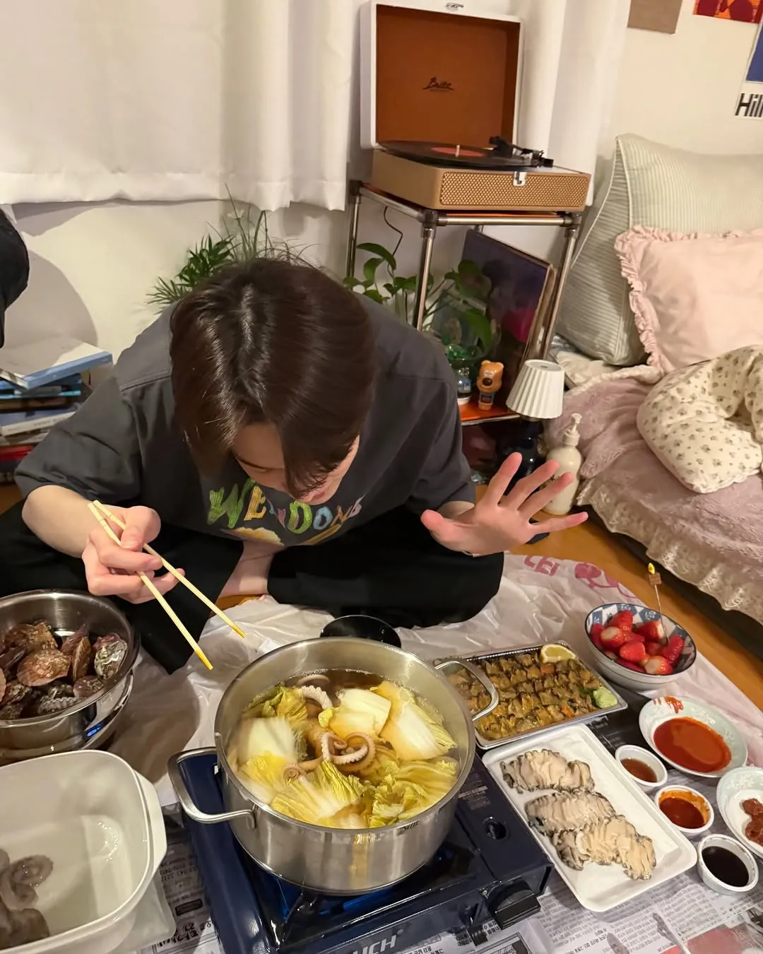 Official Tours, Instagram, Tiệc hải sản