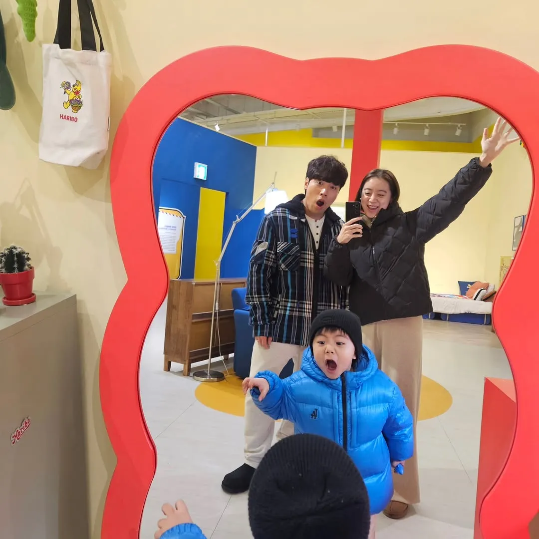 Hyerim có khoảng thời gian vui vẻ tại bảo tàng Haribo