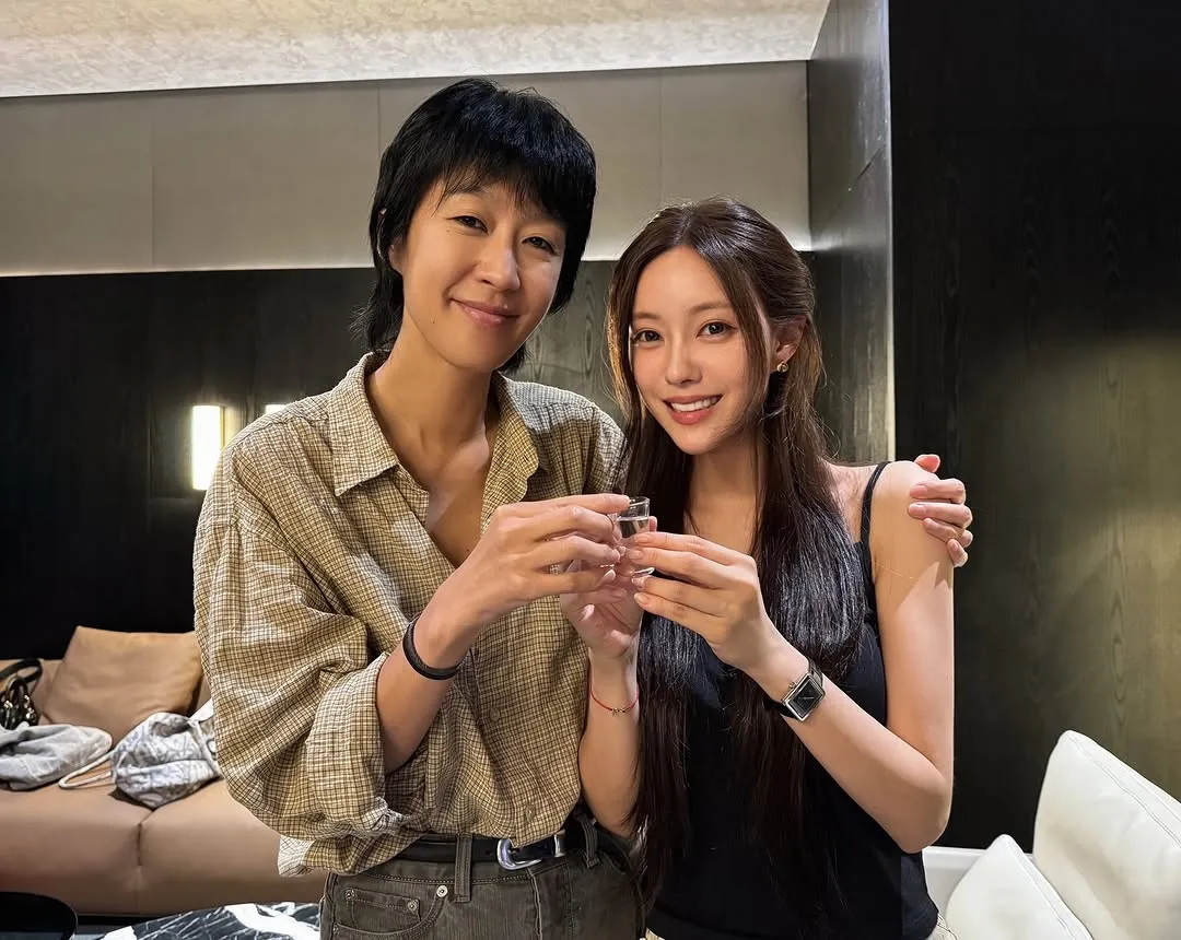 Hyomin, Hong Jin-kyung, Instagram, negócios, carreira, sinceridade, acróstico de três versos