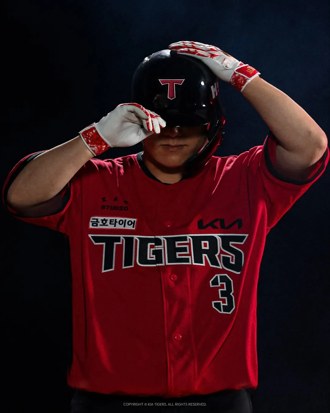 KIA Tigers, đội bóng chày, ra mắt áo đấu, phản ứng của fan, Instagram