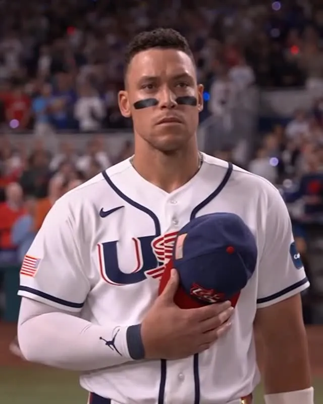 Nghi thức cử quốc ca Mỹ gây xúc động tại World Baseball Classic