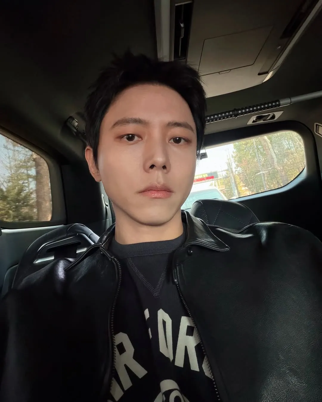 Joo Woo Jae bảnh bao, đăng ảnh phong cách