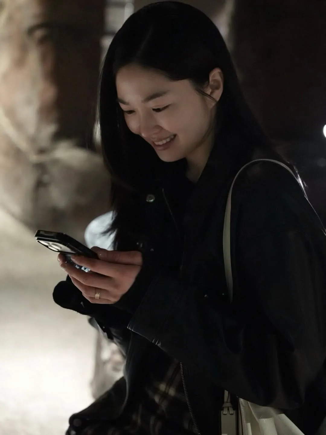 柳以書, 演員, 造訪咖啡館