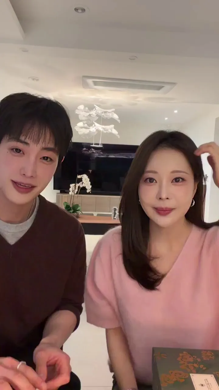 อาโอรี, อินฟลูเอนเซอร์, แนะนำกลิ่นหอม