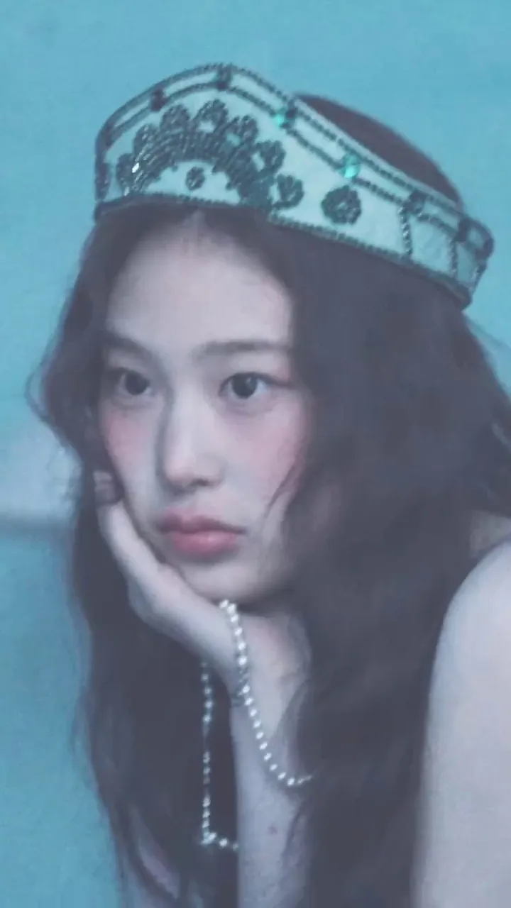 Baby Don't Cry, ca sĩ, Instagram