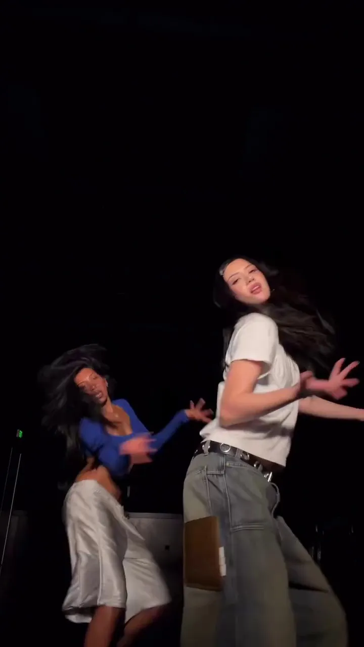 官方 CatsEye, 舞者, 更新